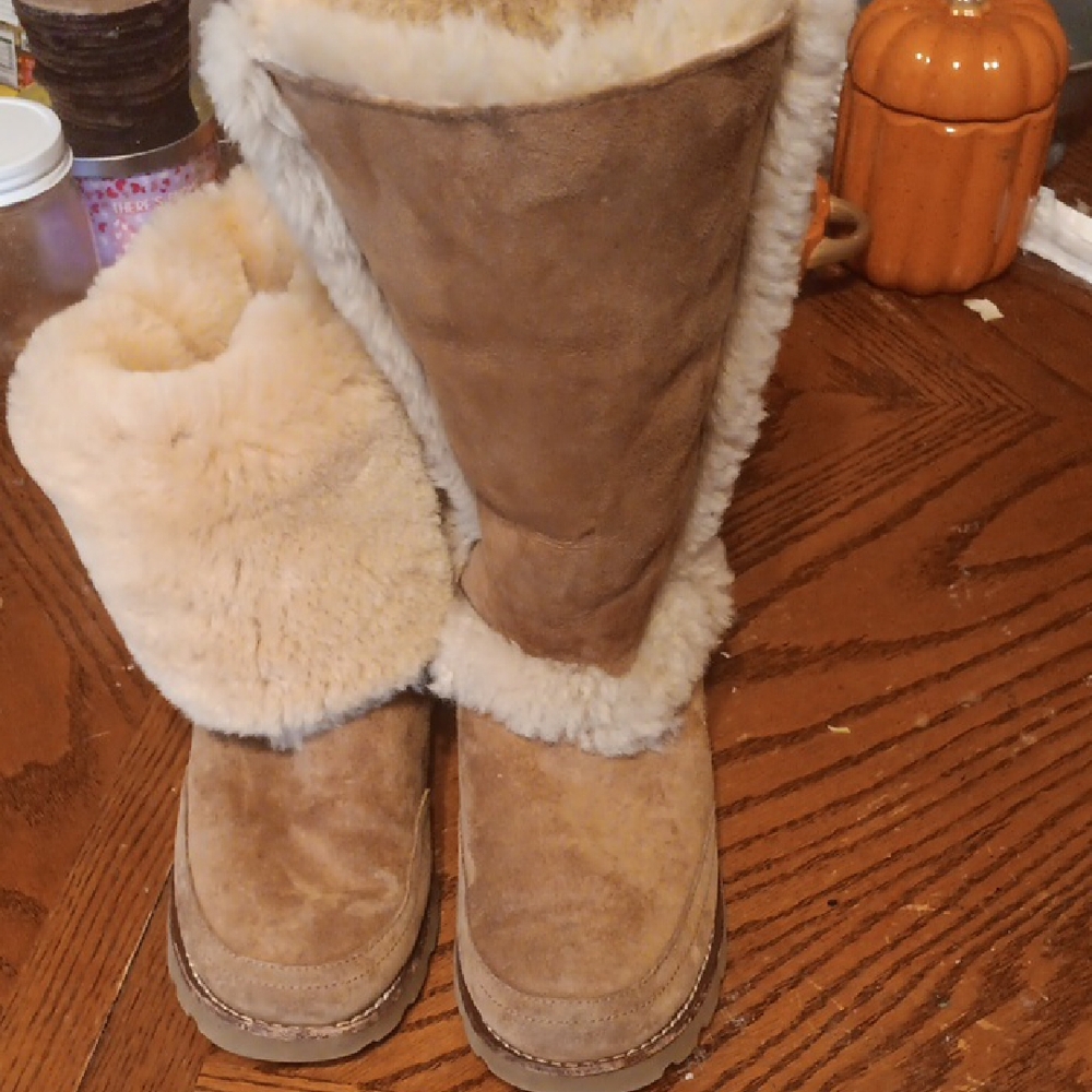 Brown and Cream Shearling Boots - Picture 6 of 11
